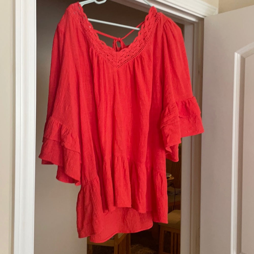 Coral top
